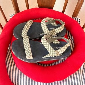 The Great. X Eddie Bauer Daylight Sandals